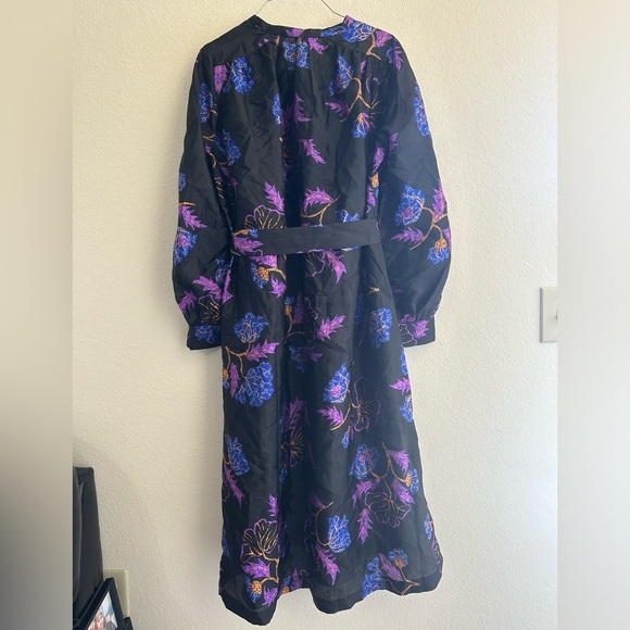 NWT BAUM UND PFERDGARTEN Aradin Dress in Black Ginkgo Floral Black Loose Size 36 - Picture 4 of 14